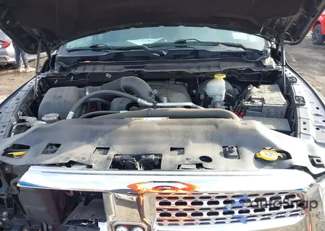 2017 Ram 1500 Laramie 4X4 5'7 Box z USA, uszkodzony, nr VIN 1C6RR7NTXHS660854